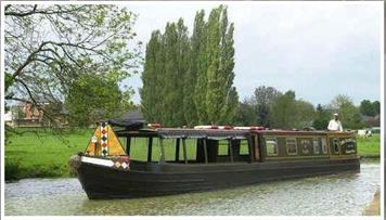 Gas pipe refurbishment - pipe over the canal